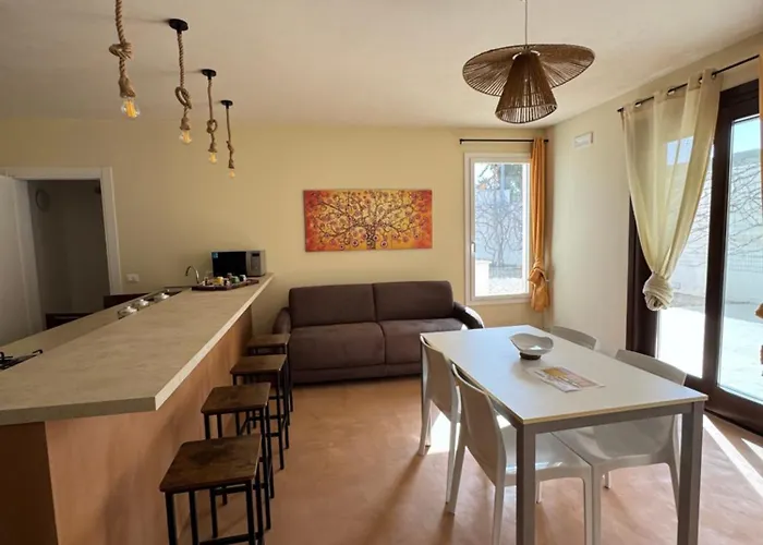 Elen Апартаменты *